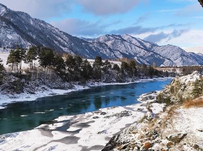 Зимний Алтай отдых у реки Катунь Чемал