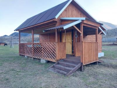 4 местный деревянный домик без удобств