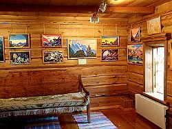 Комната с репродукциями картин Н.К. Рериха