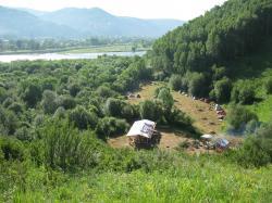 Алтай : Фестиваль Петровки на Чарыше : палаточный городок