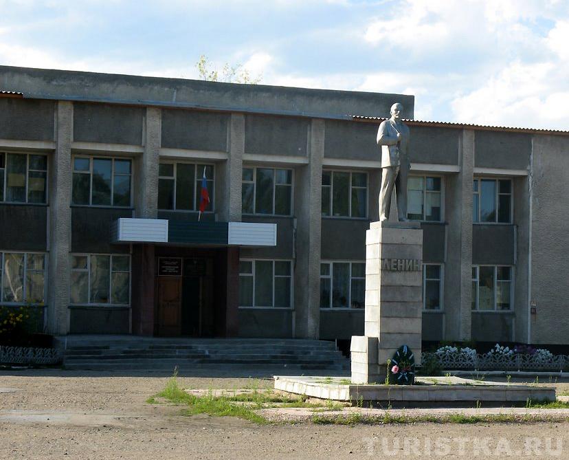 Здание администрации Краснощековского района