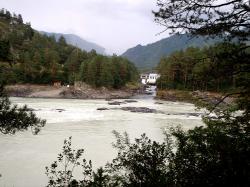 Впадение реки Чемал в Катунь