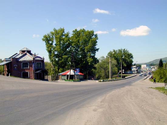 Село Майма (налево - в Горно-Алтайск)
