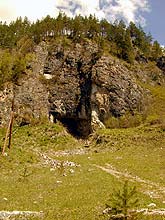 Горный Алтай : Денисова пещера возле реки Ануй