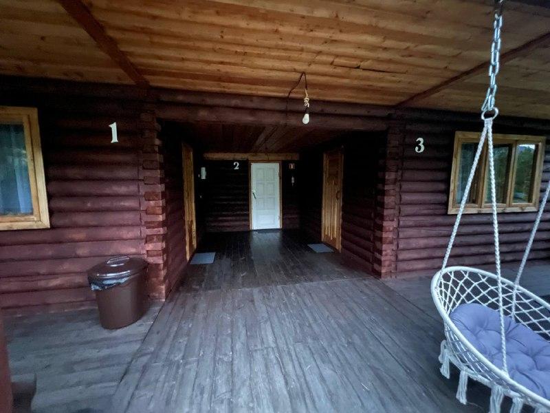 Трехкомнатный дом с печкой (4+4+2 мест)