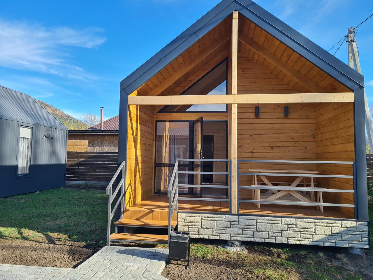 Барнхаус 4-хместный