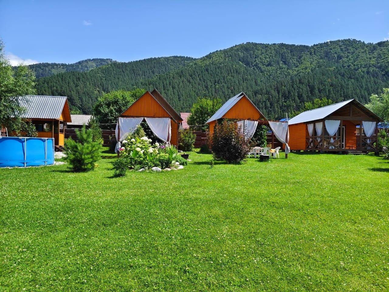 Усадьба "Оранжевое лето" на Алтае