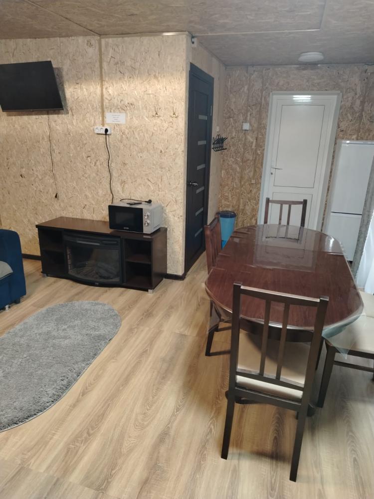 Домик №10 пятиместный благоустроенный 