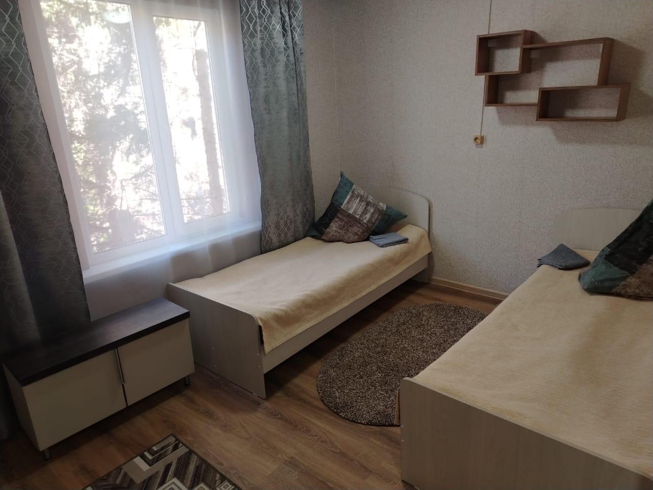 Номер 7 благоустроенный с тремя кроватями