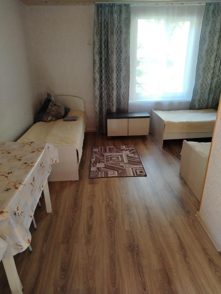 Номер 7 благоустроенный с тремя кроватями