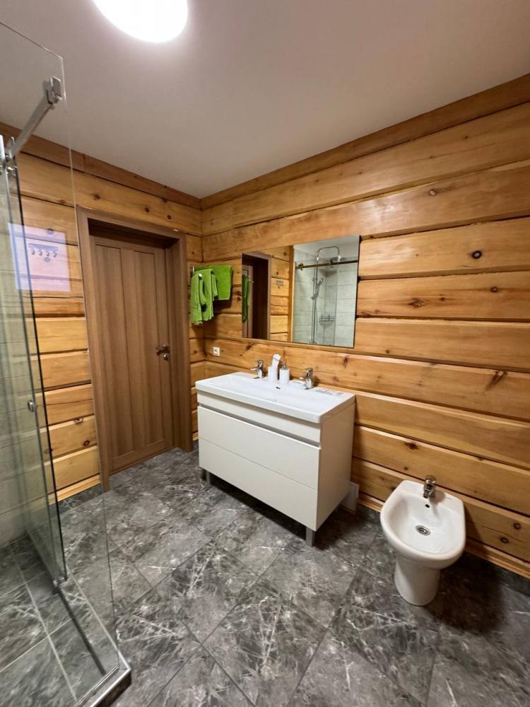 Номер в Кедровом коттедже на берегу реки Катунь