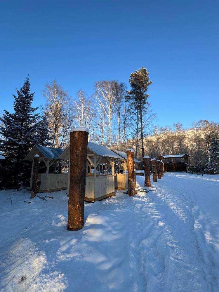 Беседки у реки Катунь