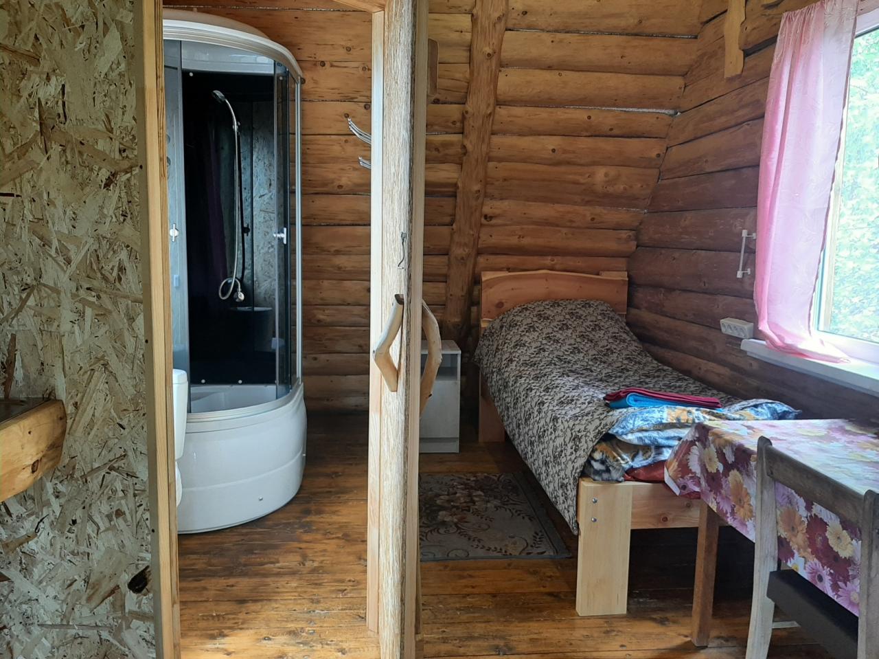 Дом 1 одноместный номер с кухней, санузлом, душем, второй этаж