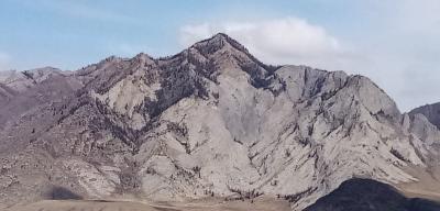 Вид на гору Ак-Кайа с территории турбазы
