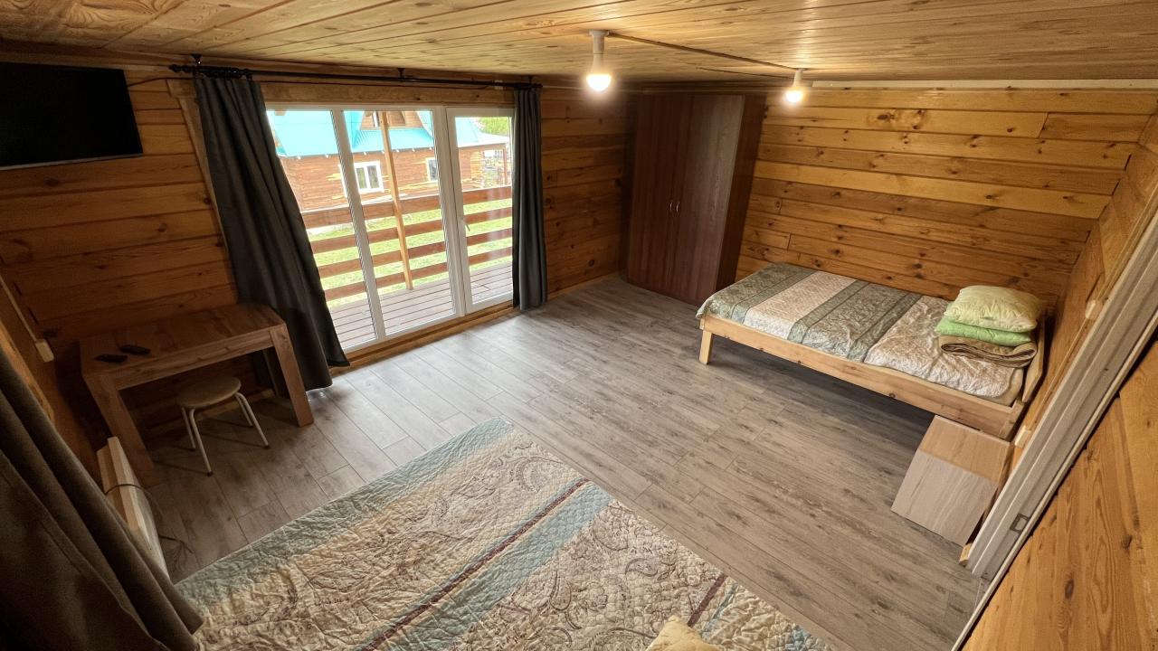 спальня 3 номер двухкомнатный на втором этаже 