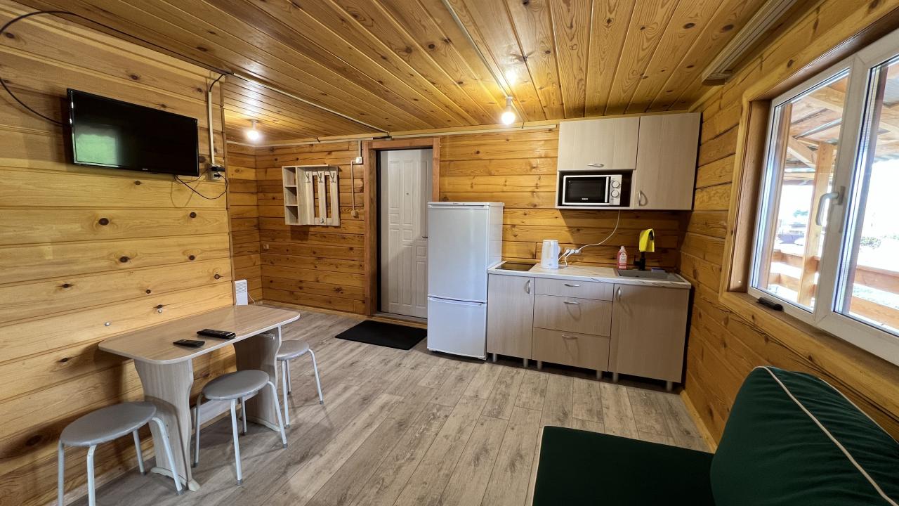 кухня-гостиная  3 номер двухкомнатный на втором этаже 