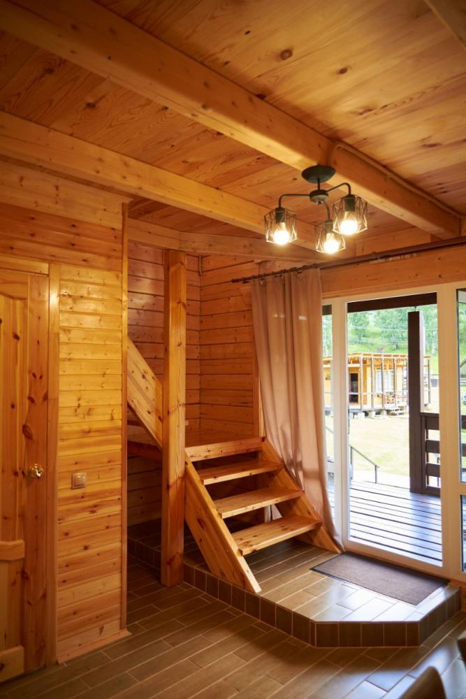 Коттедж двухэтажный 4-местный с кухней и террасой