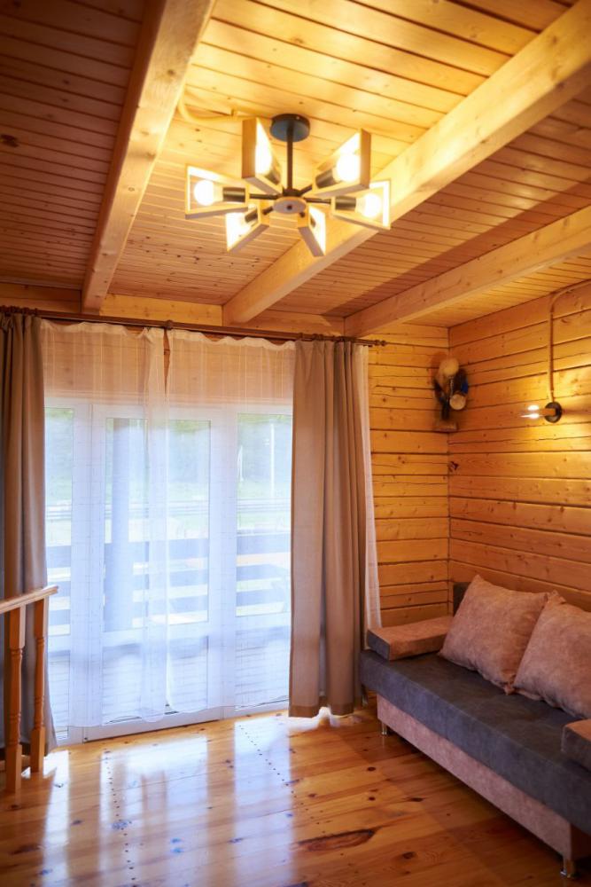 Коттедж двухэтажный 4-местный с кухней и террасой