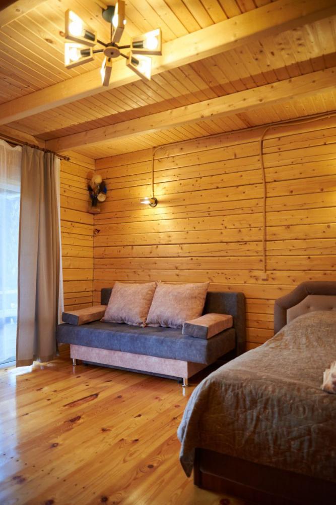 Коттедж двухэтажный 4-местный с кухней и террасой