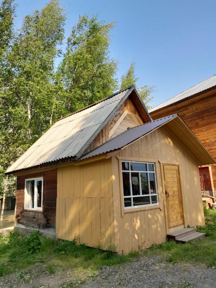 Дом Кандык 2-местный с удобствами и печкой