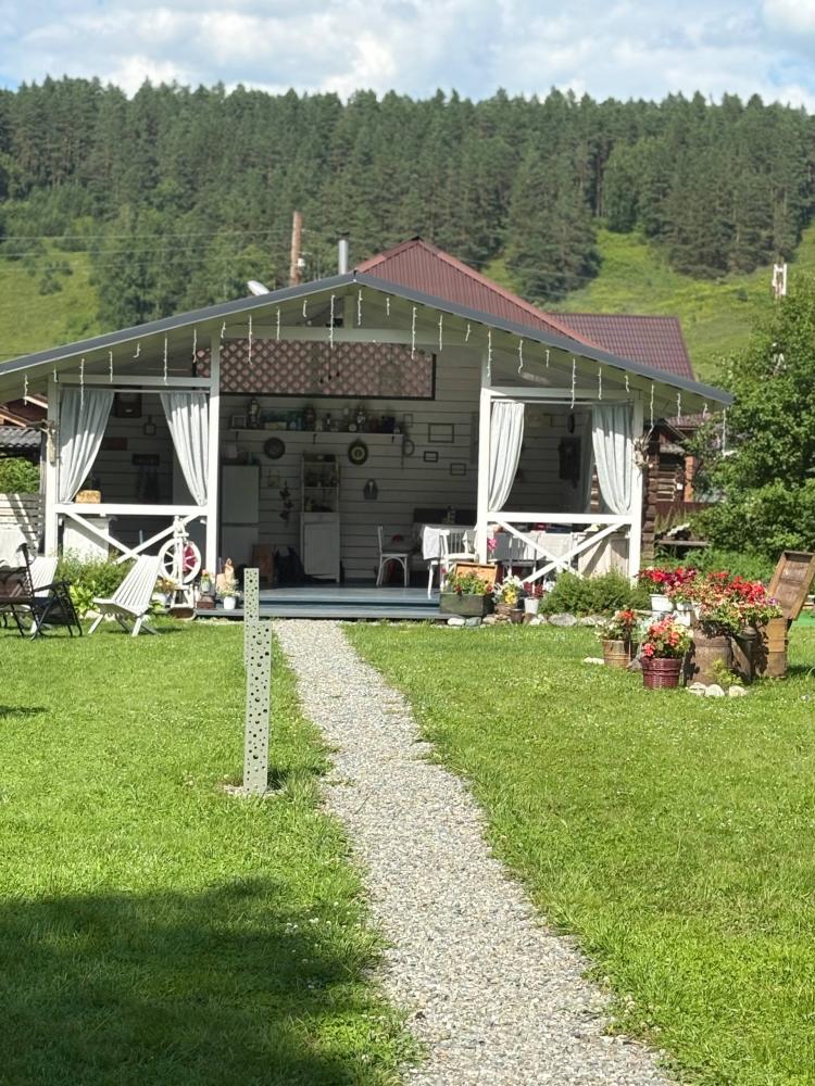 Уютная беседка-кухня