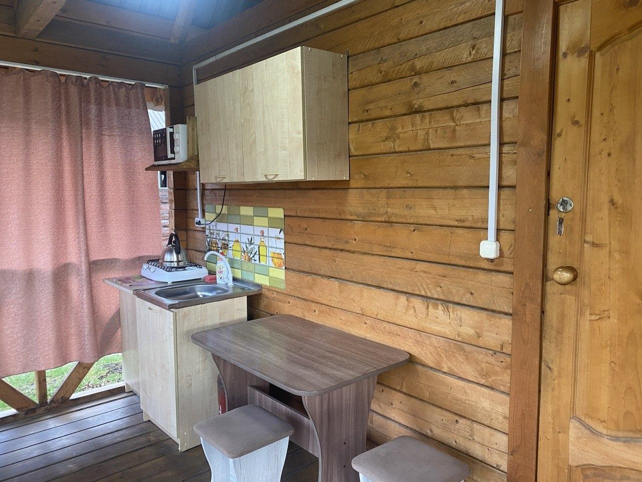 Дом благоустроенный с кухней