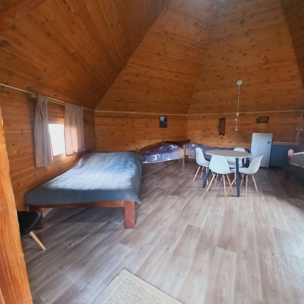 Аил 4-местный с удобствами и камином