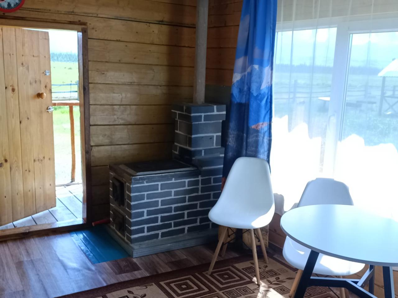 Домик 3-местный с печкой