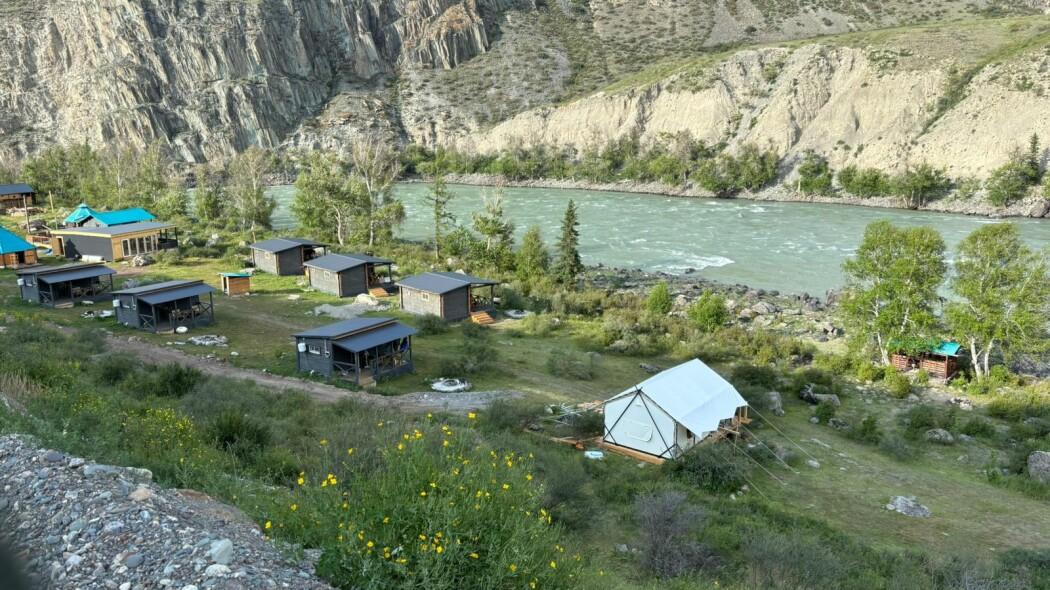 База отдыха на Алтае у реки Катунь "Арчынду" село Яломан