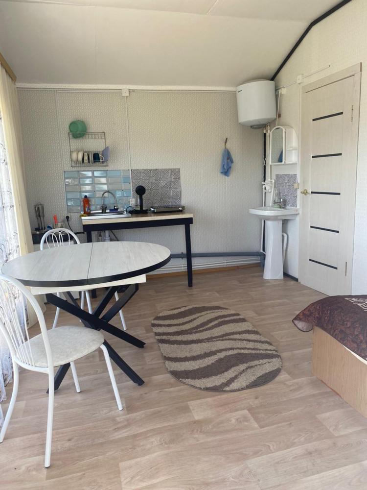 Дом 2-хместный благоустроенный с мини-кухней в Курае