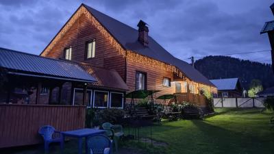 Кедровый коттедж на берегу Телецкого озера