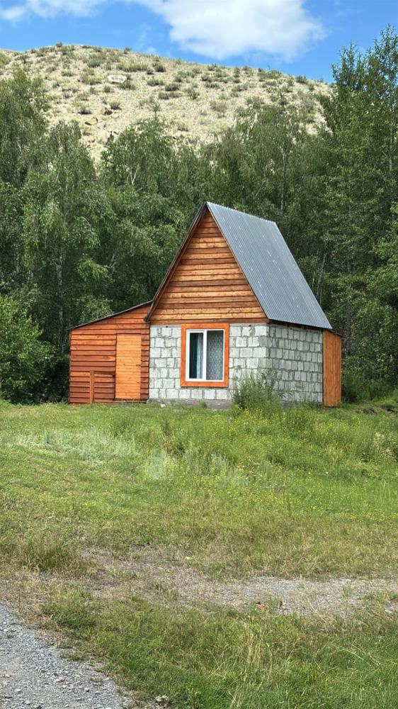 Дом у реки 3-хместный полублагоустроенный