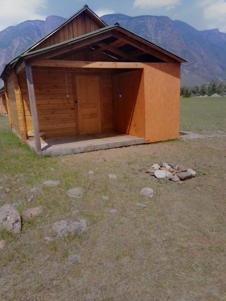 Домик с удобствами (туалет, раковина)