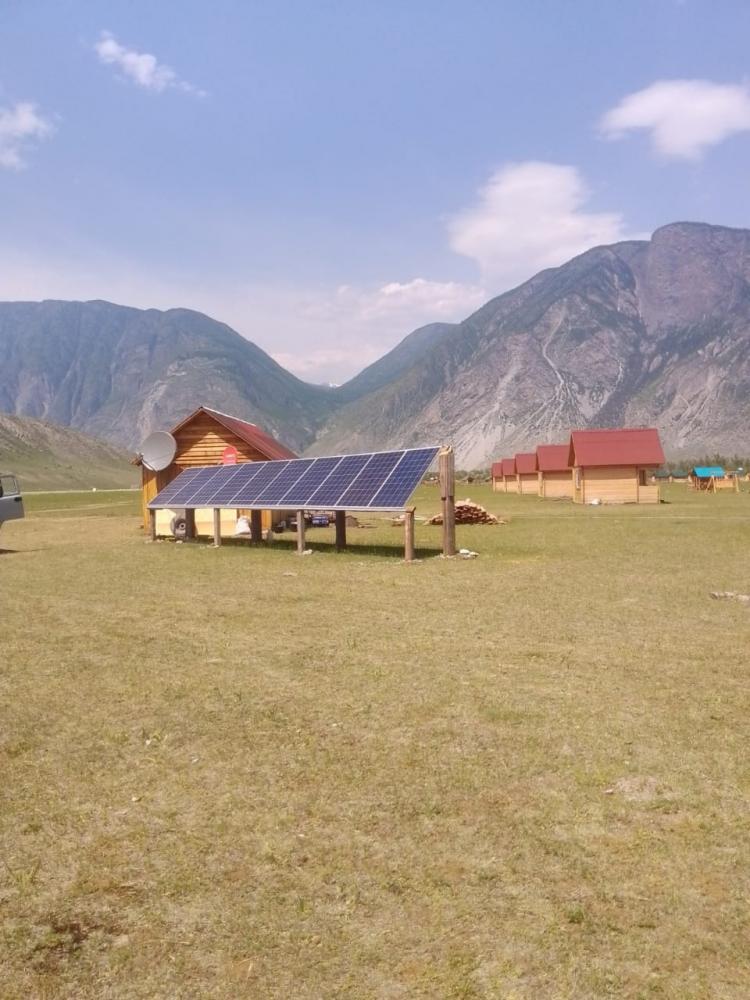 База отдыха на Чулышмане возле  Каменных грибов