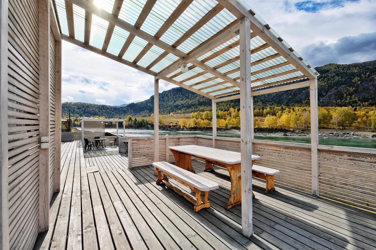 Отдых на Алтае у реки Катунь в гостевом доме "Серебряные родники"