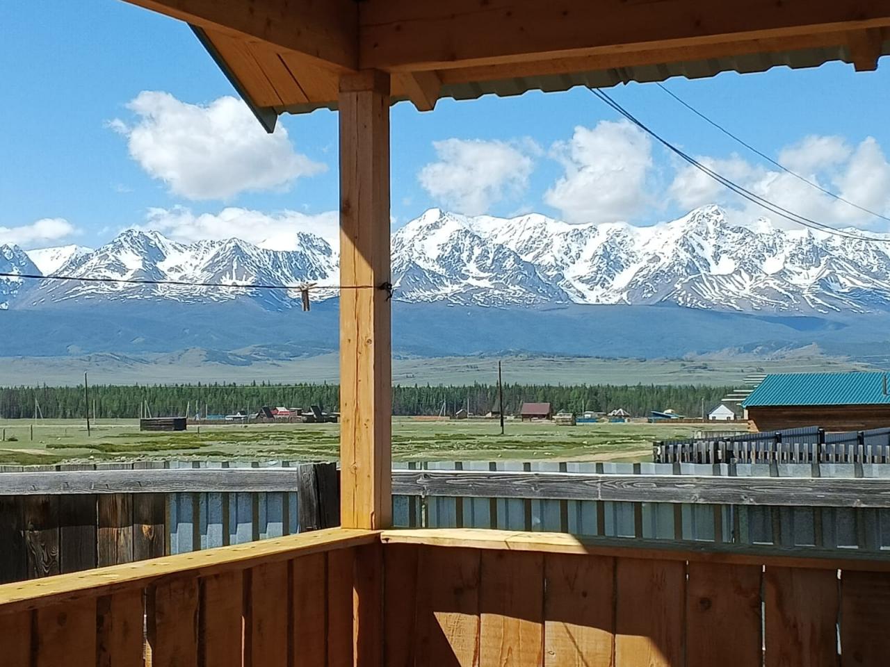 Вид с веранды 4-х местного домика