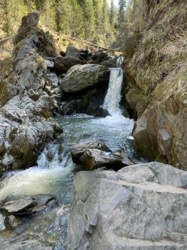 Водопады Третьей речки на Телецком озере