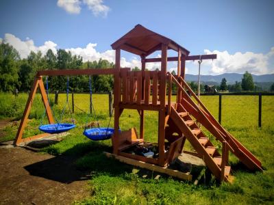 Отдых на Алтае с детьми детская площадка