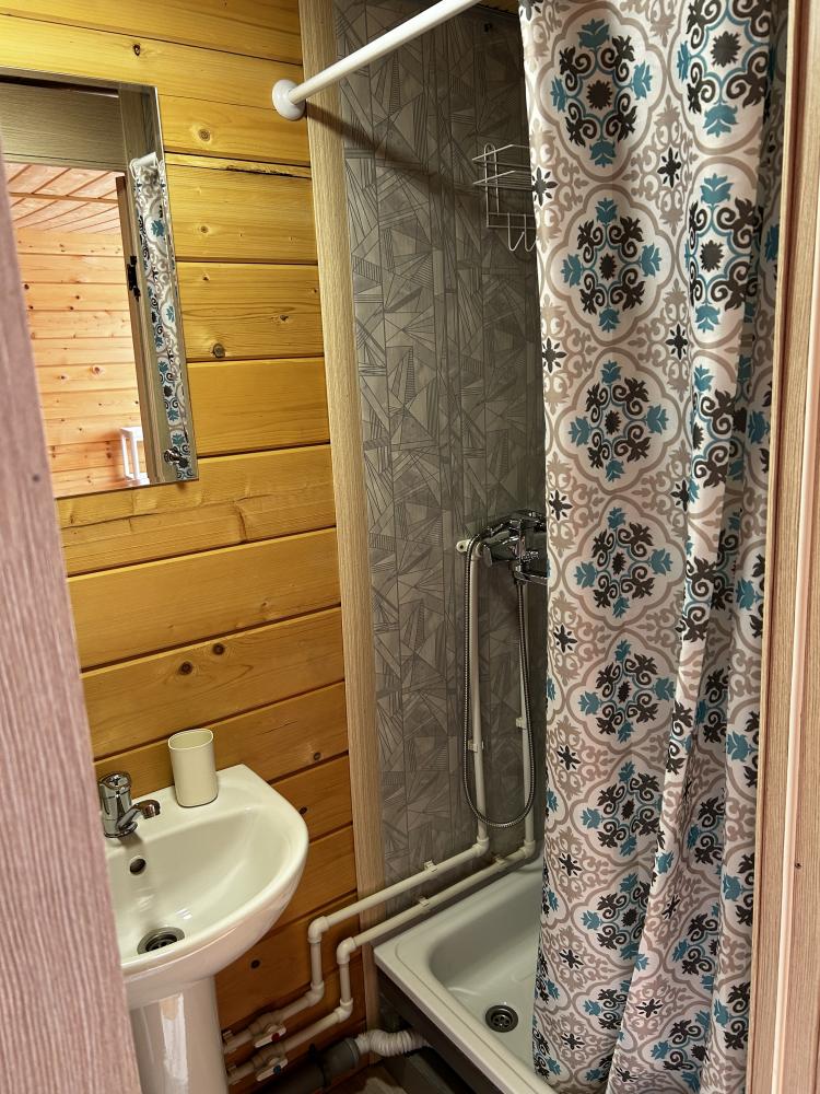 Дом для троих с кухней