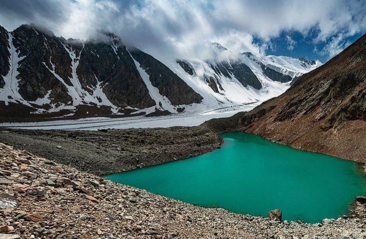 Голубое озеро