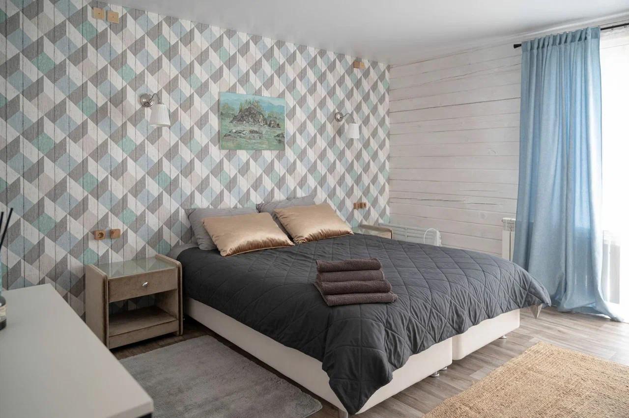 Полулюкс двуспальная кровать