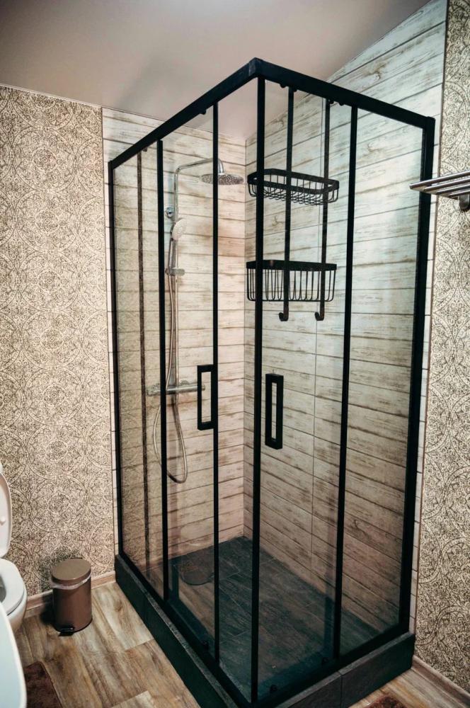 Стандарт с двумя 1-спальными кроватями, душем, WC