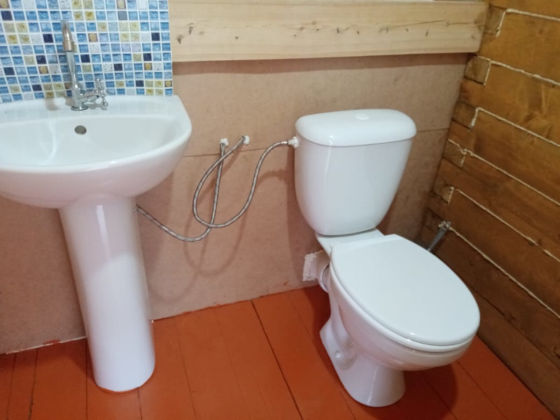 Трехместный домик с удобствами