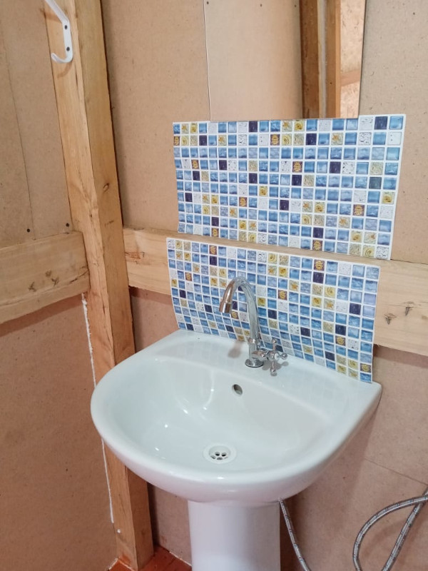 Трехместный домик с удобствами