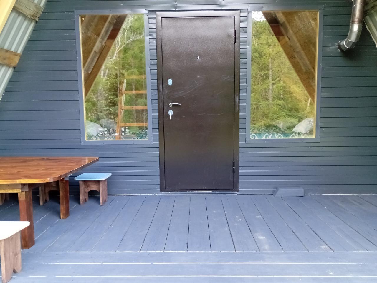 Теплый 6 местный 2- х ярусный домик