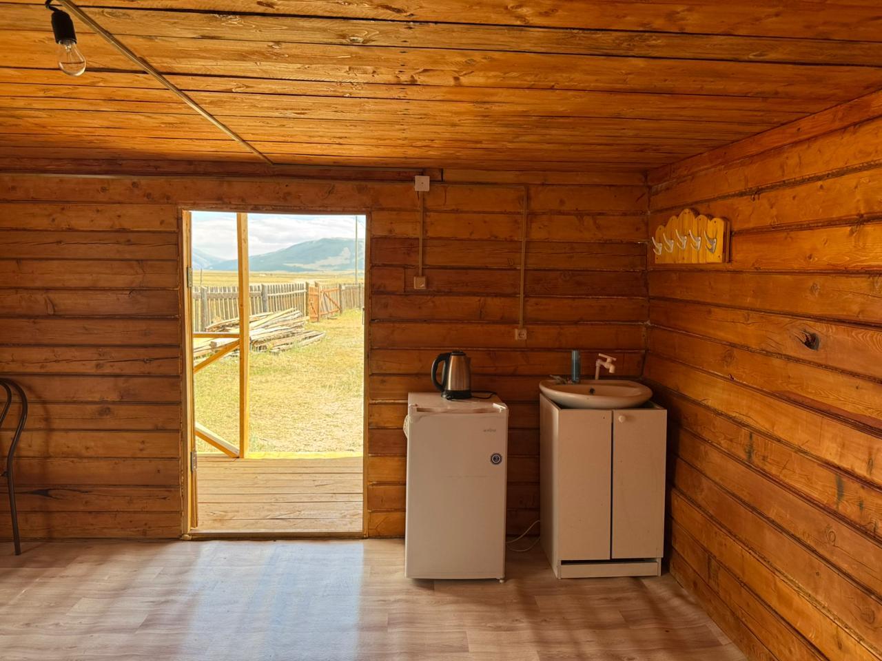 Номер 2-местный с раковиной, холодильником, чайником, плиткой