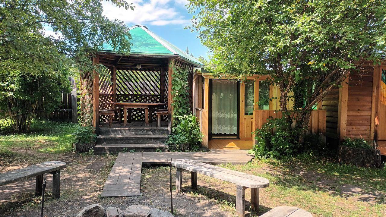 Беседка и зона отдыха у костра