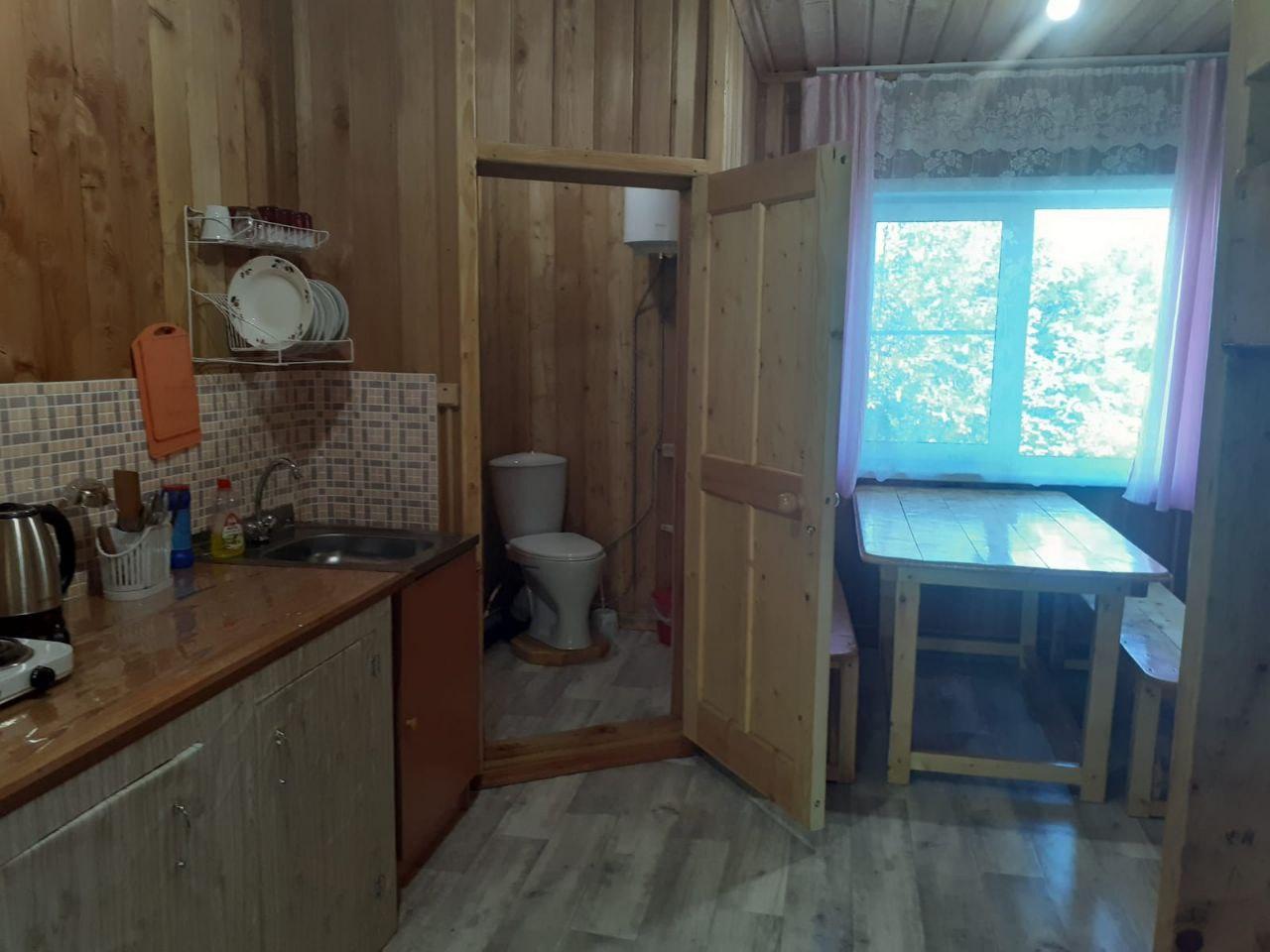 Номер 5 с кухней и туалетом