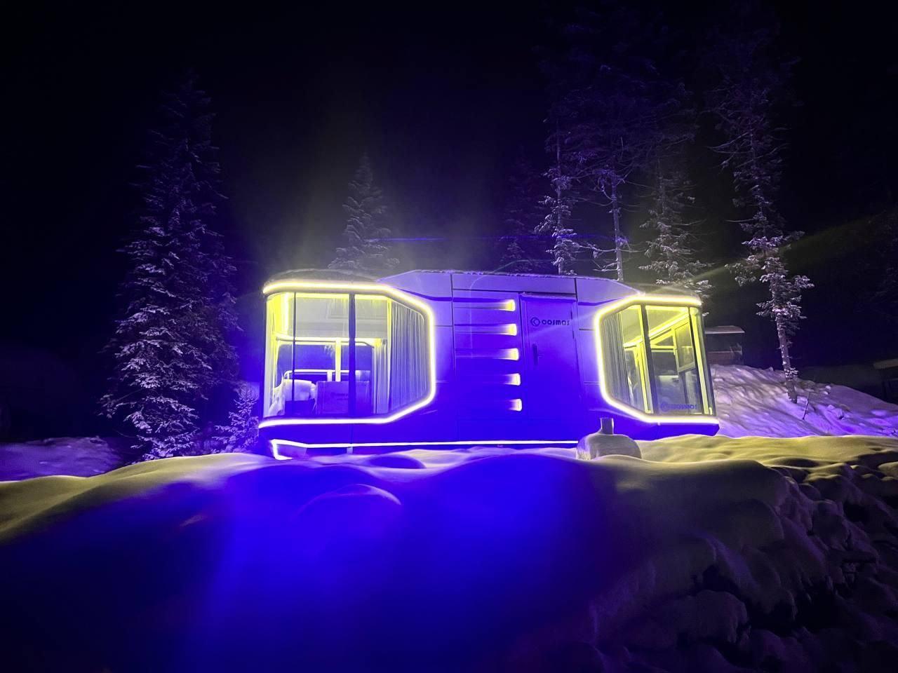 Капсульный домик на Телецком озере