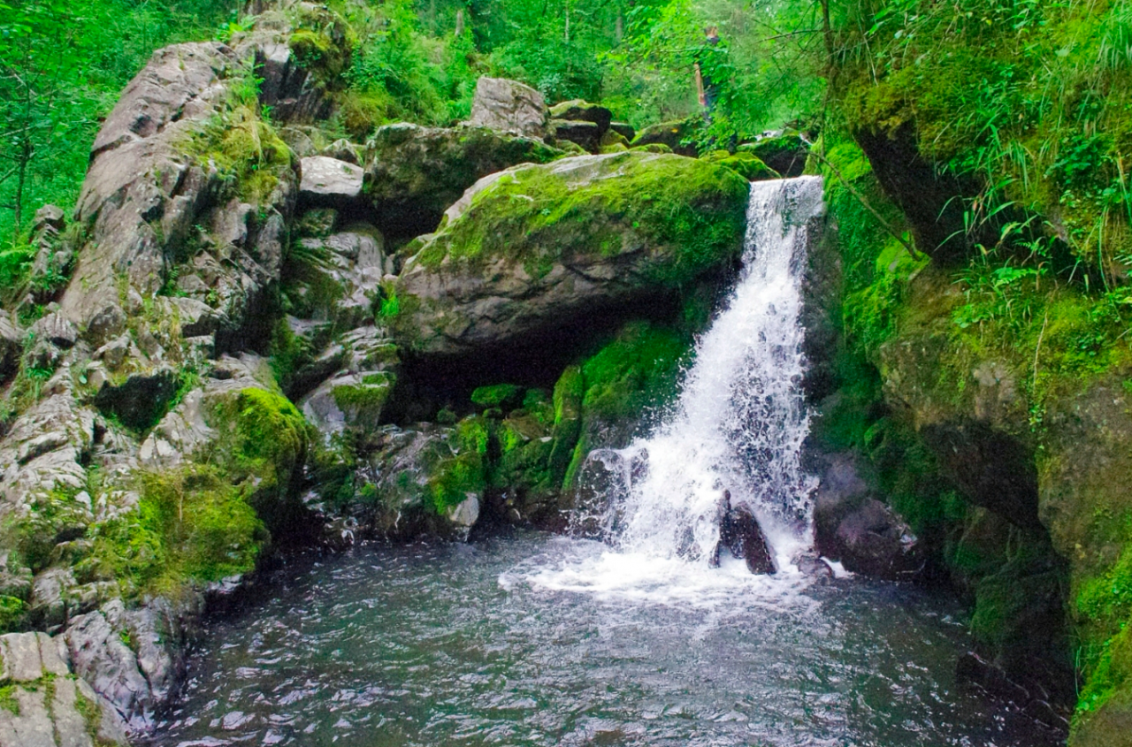 Маршрут на водопад Третья речка на Телецком озере